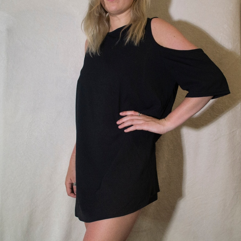 LITTLE BLACK DRESS - Picture 4 of 6